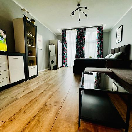 Apartament Flaming Z Balkonem - Scisle Centrum Naprzeciwko Pkp I Pks - Self Check In - Darmowy Parking - Pozne Wymeldowanie - Wystawiamy Fv ออปอเล ภายนอก รูปภาพ