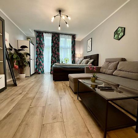 Apartament Flaming Z Balkonem - Scisle Centrum Naprzeciwko Pkp I Pks - Self Check In - Darmowy Parking - Pozne Wymeldowanie - Wystawiamy Fv ออปอเล ภายนอก รูปภาพ
